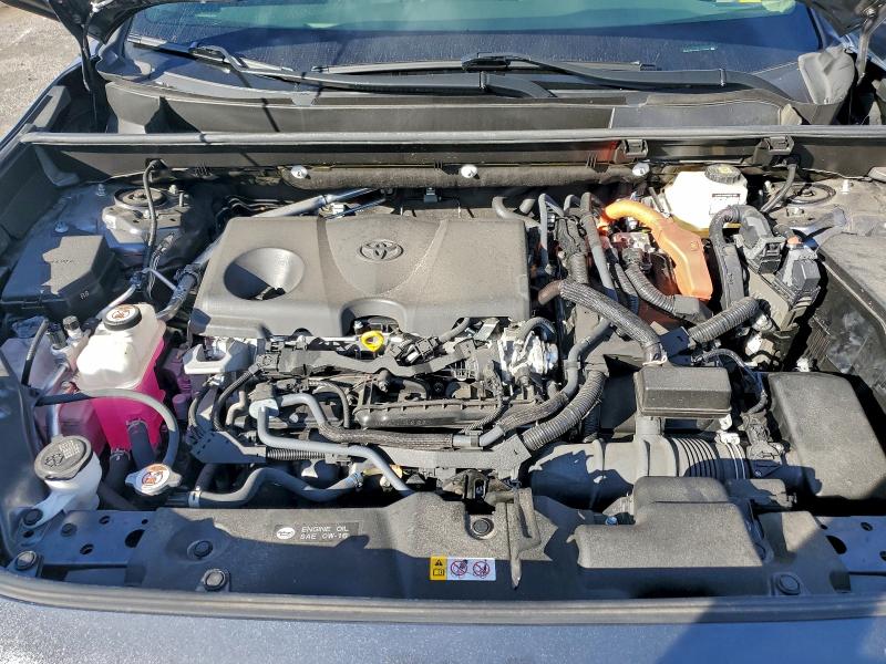 Фото 11 - TOYOTA RAV4