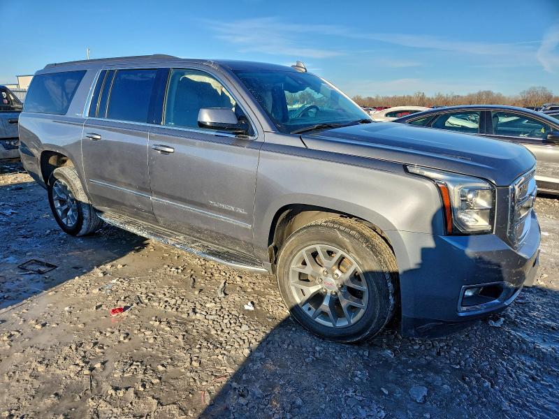 Фото 4 - GMC YUKON