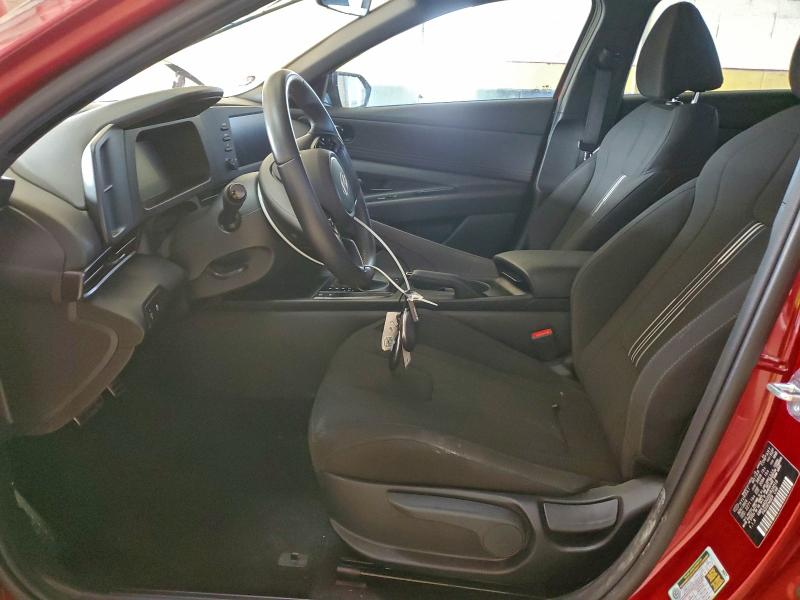 Фото 7 - HYUNDAI ELANTRA