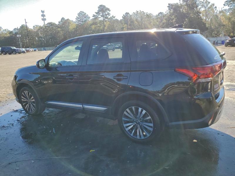 Фото 2 - MITSUBISHI OUTLANDER