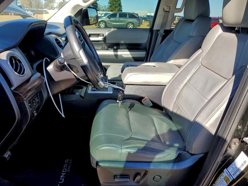 Фото 7 - TOYOTA TUNDRA