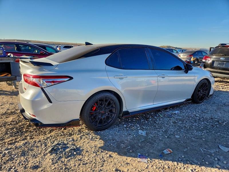 Фото 3 - TOYOTA CAMRY