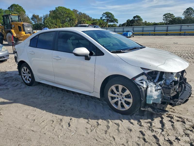 Фото 4 - TOYOTA COROLLA