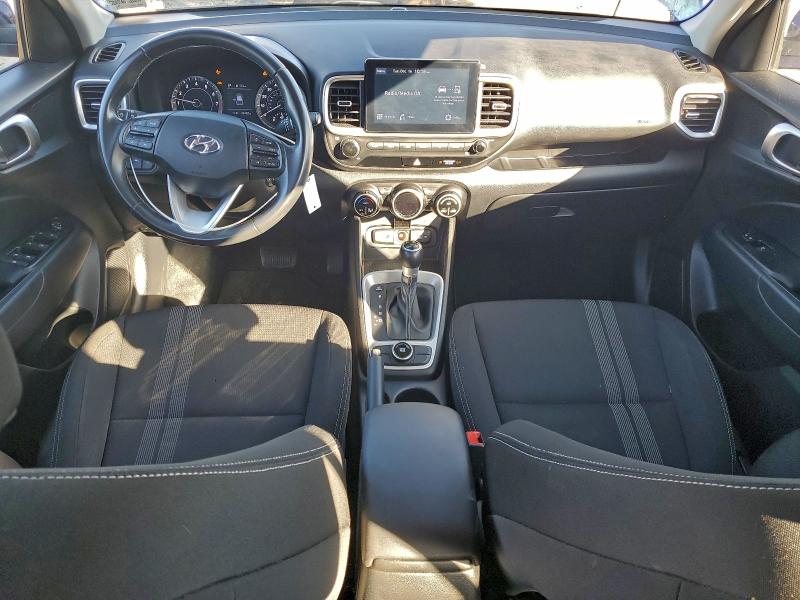 Фото 8 - HYUNDAI VENUE