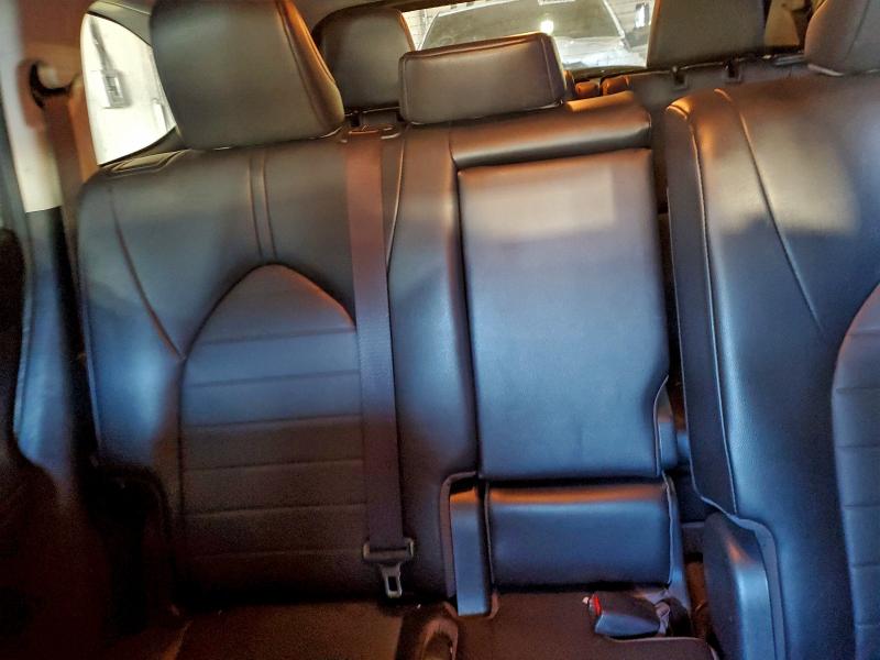 Фото 10 - TOYOTA HIGHLANDER