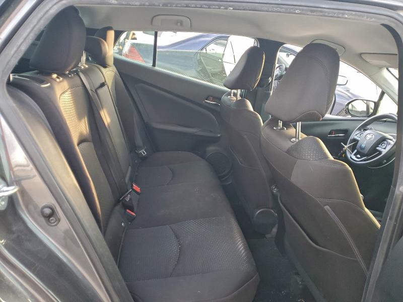 Фото 10 - TOYOTA PRIUS