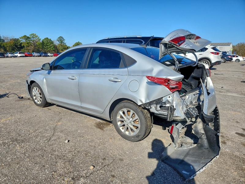 Фото 2 - HYUNDAI ACCENT