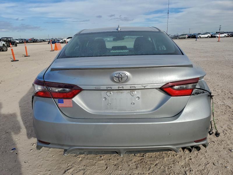 Фото 6 - TOYOTA CAMRY