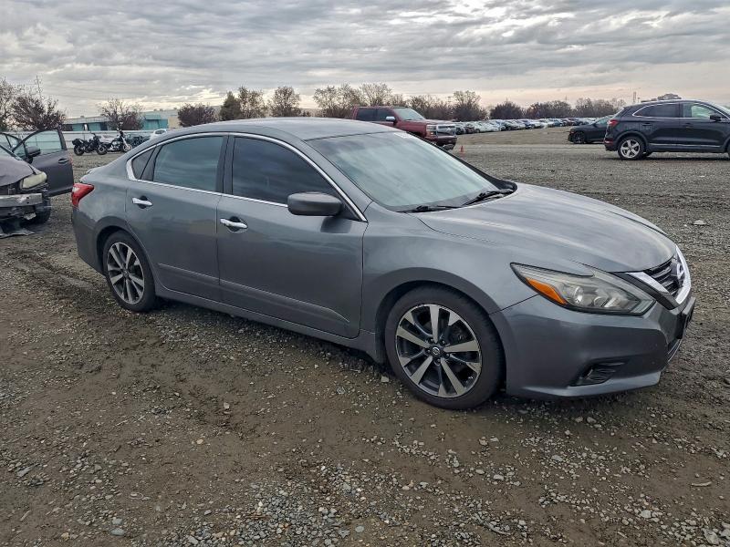 Фото 4 - NISSAN ALTIMA