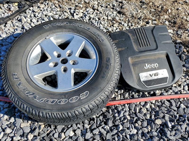 Фото 13 - JEEP WRANGLER