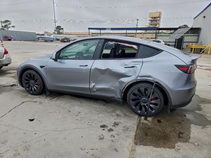 Фото 2 - TESLA MODEL Y