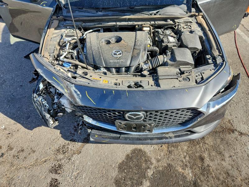 Фото 11 - MAZDA 3