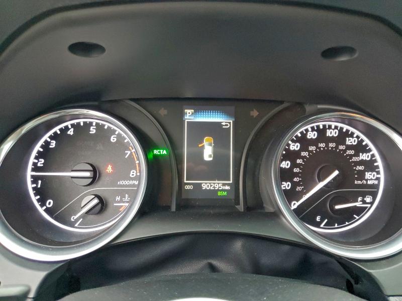 Фото 9 - TOYOTA CAMRY