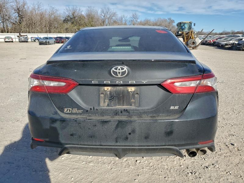 Фото 6 - TOYOTA CAMRY