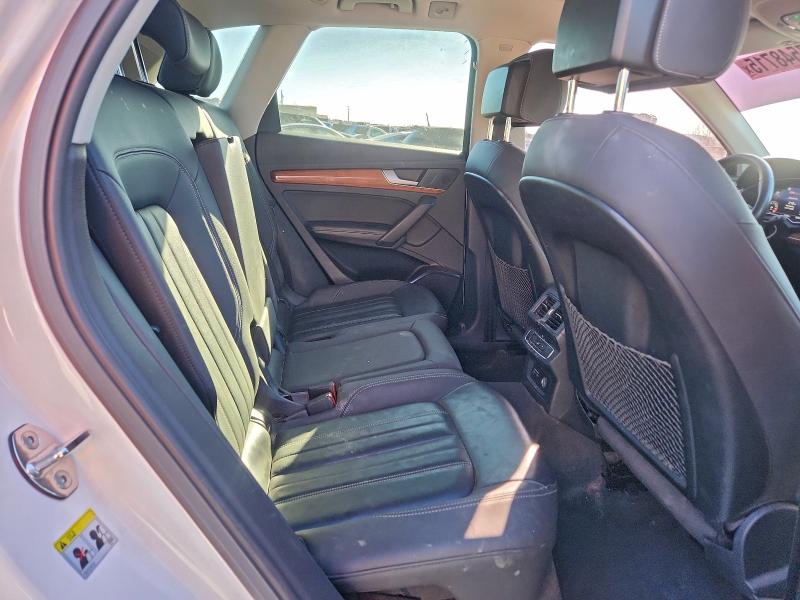 Фото 10 - AUDI Q5