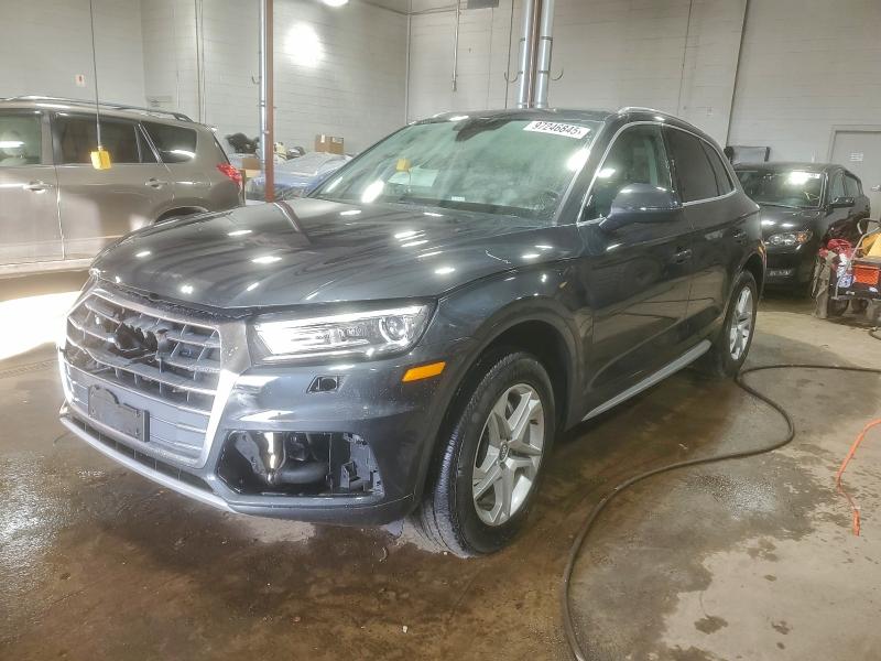 Фото 1 - AUDI Q5