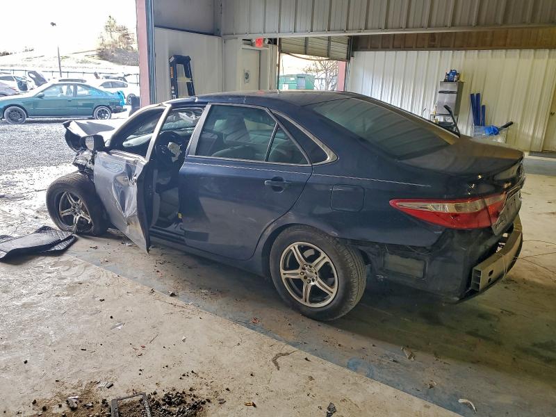 Фото 2 - TOYOTA CAMRY