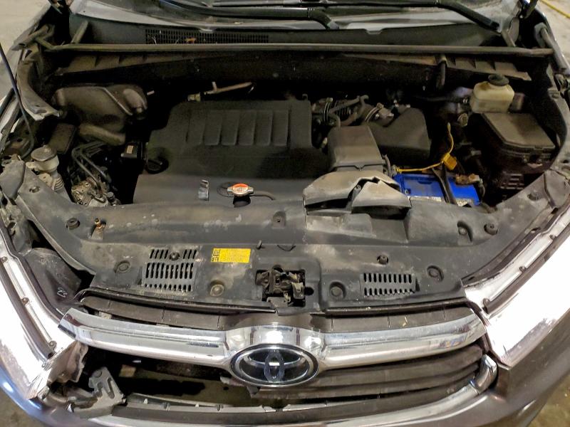 Фото 12 - TOYOTA HIGHLANDER