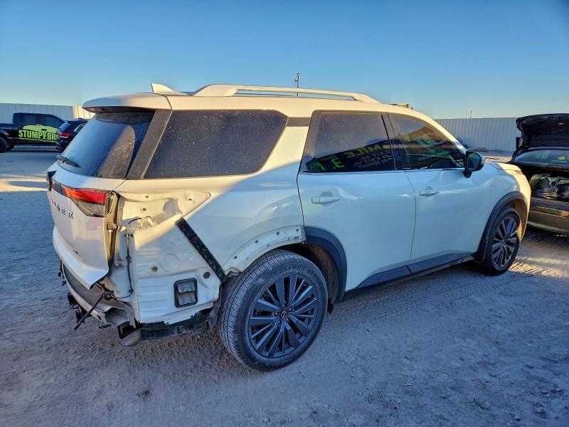 Фото 3 - NISSAN PATHFINDER