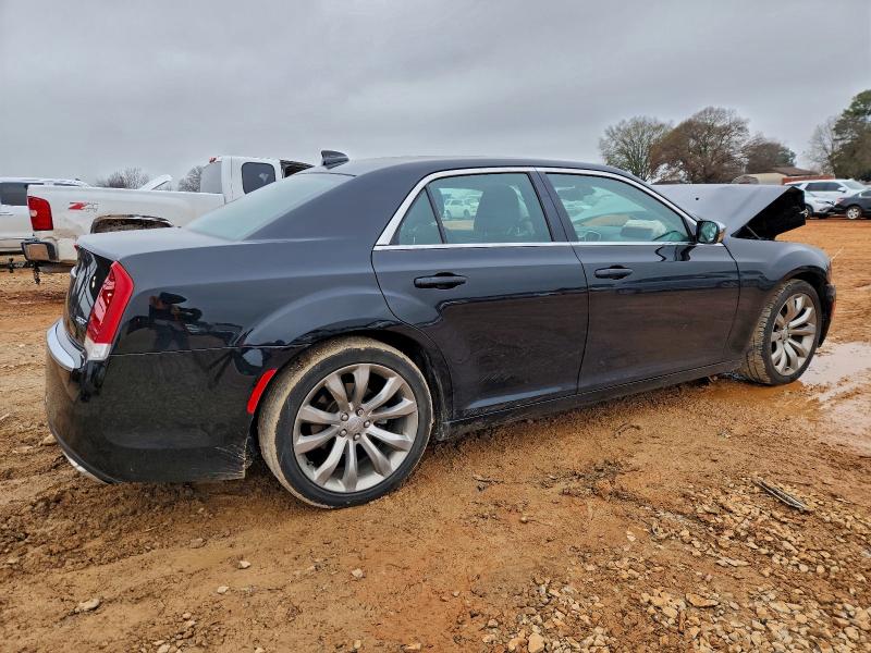 Фото 3 - CHRYSLER 300