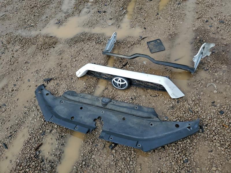 Фото 12 - TOYOTA 4RUNNER