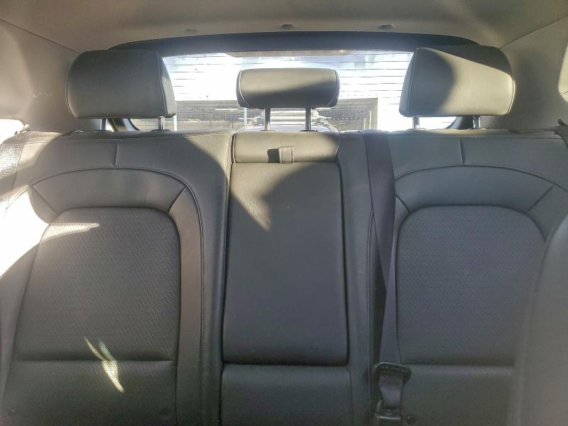 Фото 10 - HYUNDAI KONA