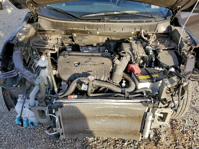 Фото 11 - MITSUBISHI OUTLANDER