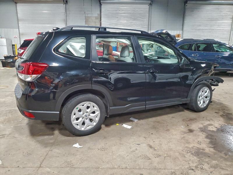 Фото 3 - SUBARU FORESTER