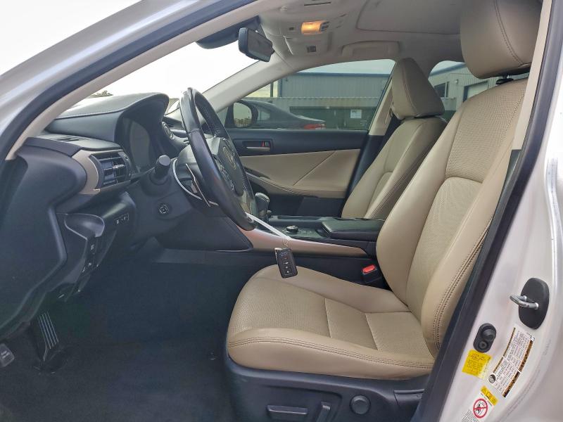 Фото 7 - LEXUS IS