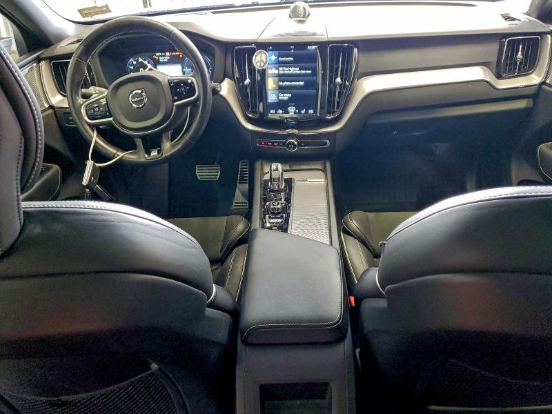 Фото 8 - VOLVO XC60