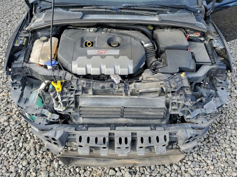 Фото 12 - FORD FOCUS