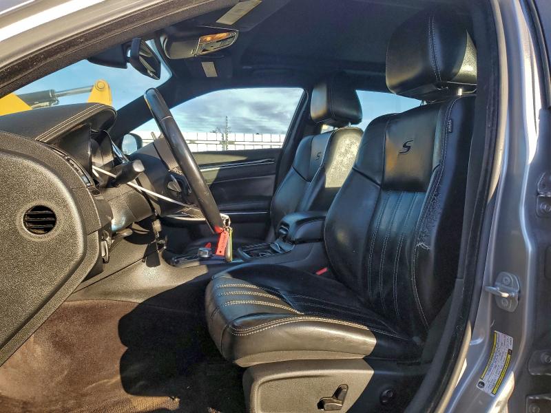 Фото 7 - CHRYSLER 300