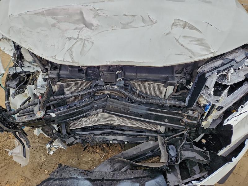 Фото 12 - NISSAN ROGUE