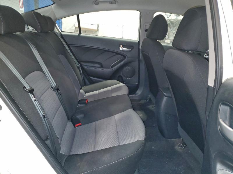 Фото 10 - KIA FORTE