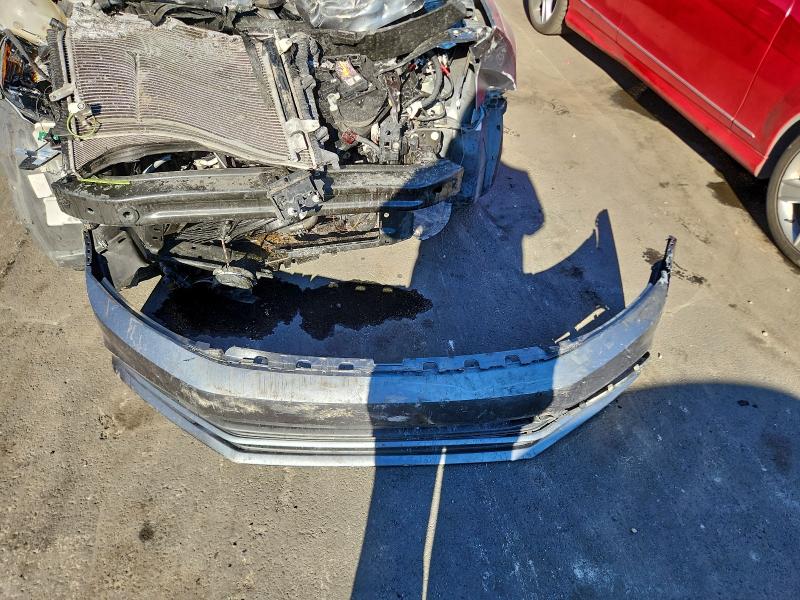 Фото 12 - VOLKSWAGEN JETTA