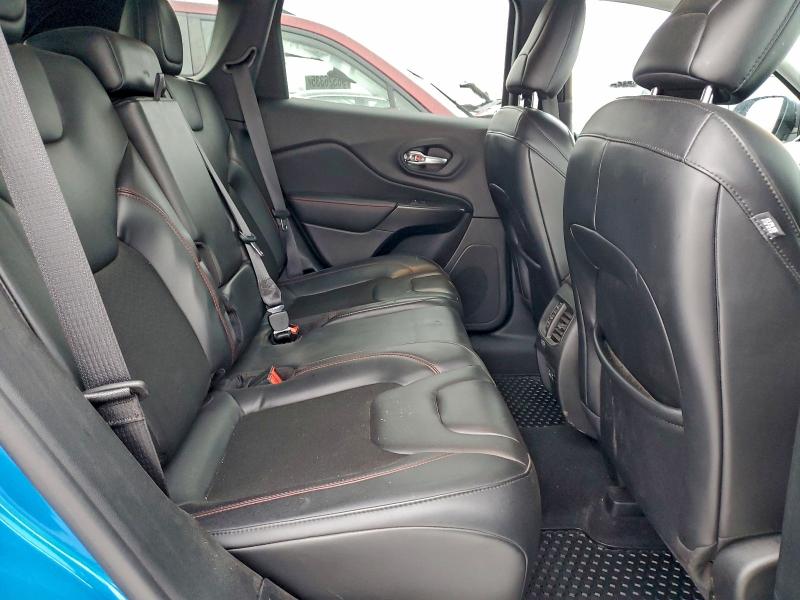 Фото 10 - JEEP CHEROKEE