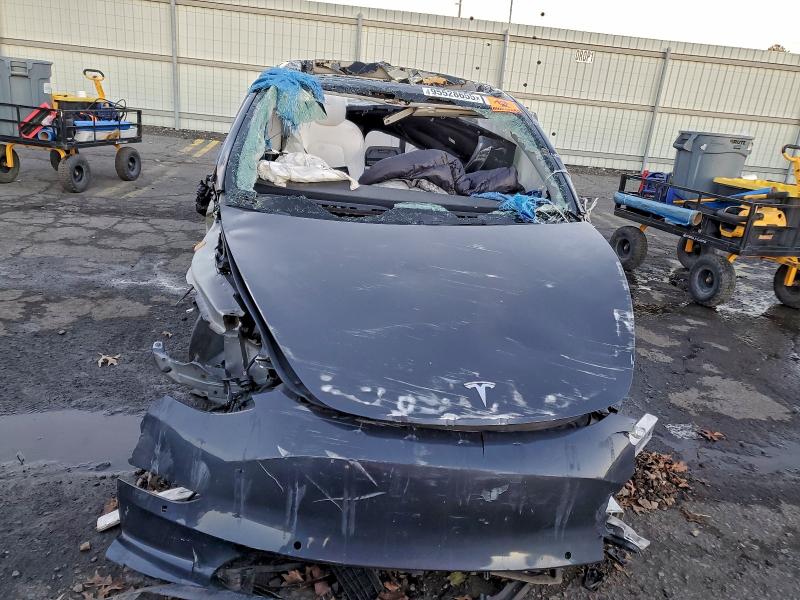 Фото 5 - TESLA MODEL 3