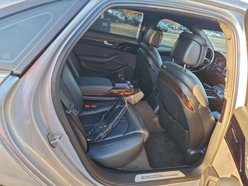 Фото 10 - AUDI A8