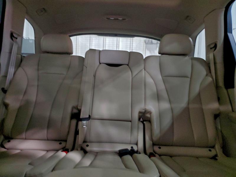 Фото 10 - AUDI Q7