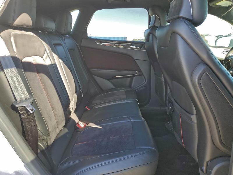 Фото 10 - LINCOLN MKZ