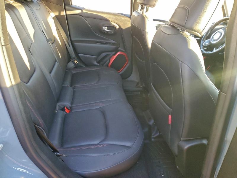 Фото 10 - JEEP RENEGADE