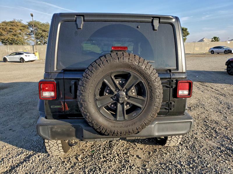 Фото 6 - JEEP WRANGLER