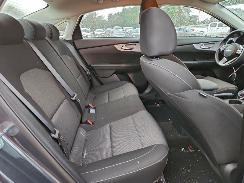 Фото 10 - KIA FORTE