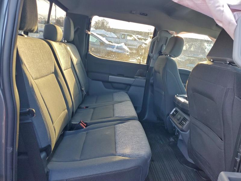 Фото 10 - FORD F-150