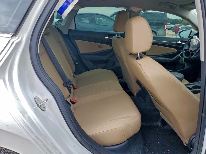 Фото 10 - VOLKSWAGEN JETTA