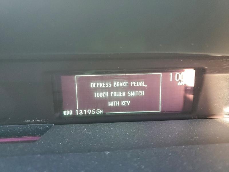 Фото 9 - TOYOTA PRIUS