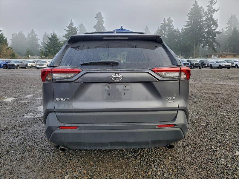 Фото 6 - TOYOTA RAV4