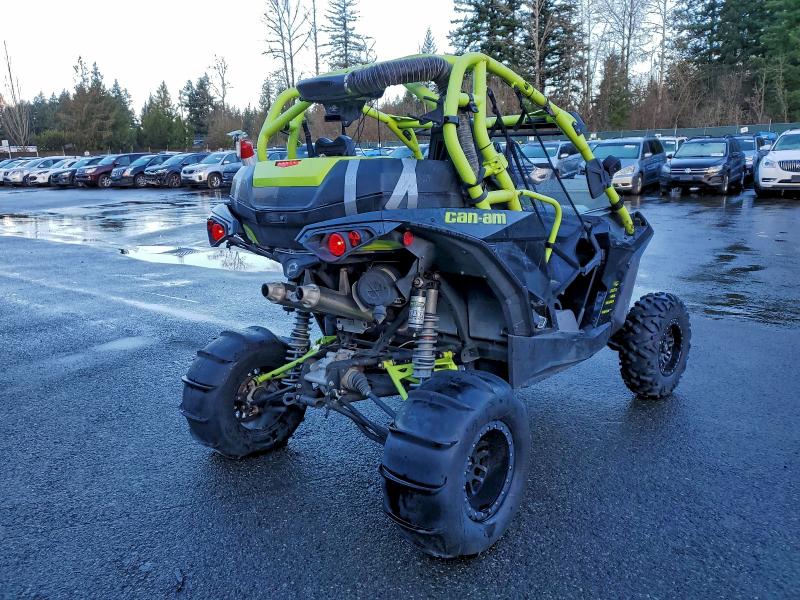 CAN-AM SIDEBYSIDE 2015