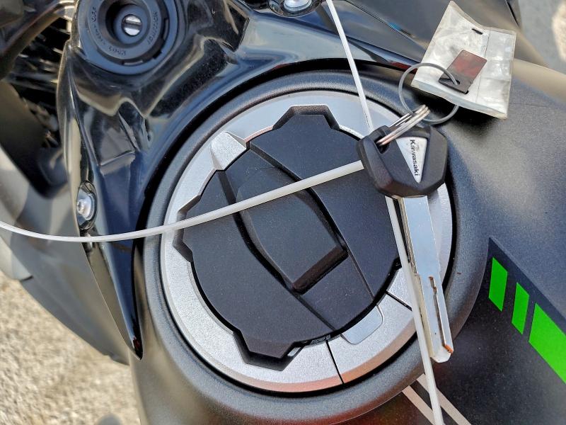 KAWASAKI EX650 R 2024