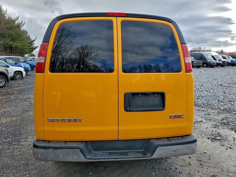 Фото 6 - GMC SAVANA